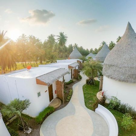 Resto Sea Resort - Baan Krut Прачуап-Кхірі-Кхан Екстер'єр фото